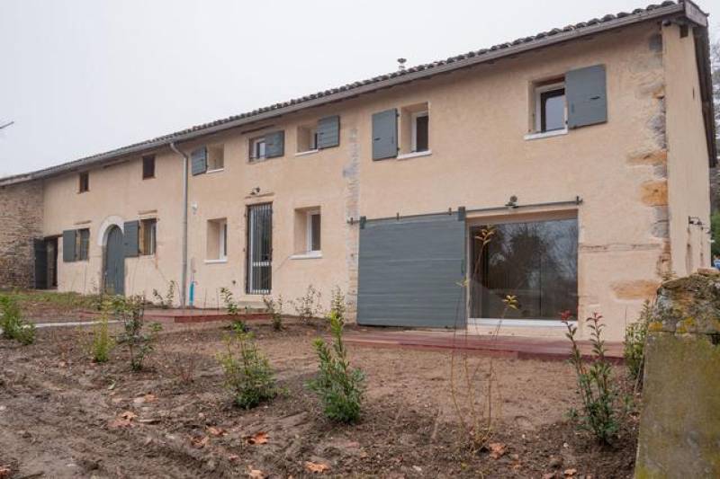 Rénovation complète d’une vieille grange à IRIGNY près de Lyon