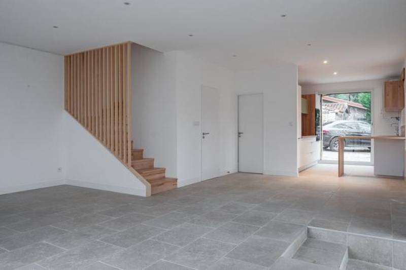 Rénovation complète d’une vieille grange à IRIGNY près de Lyon